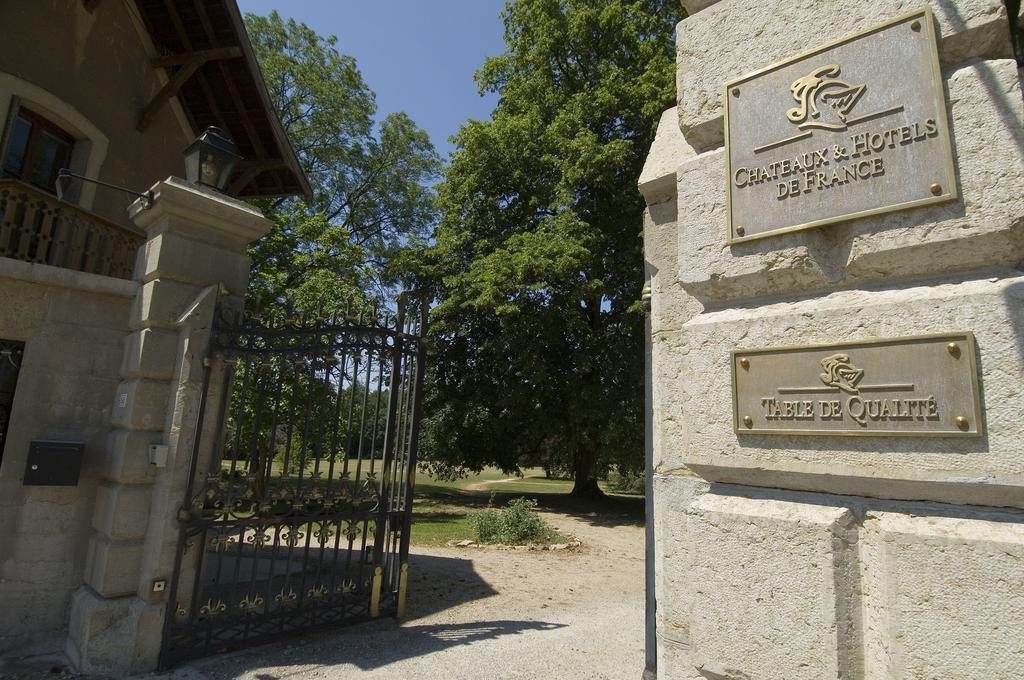 Domaine Des Sequoias - Les Collectionneurs Hotel Ruy-Montceau Luaran gambar