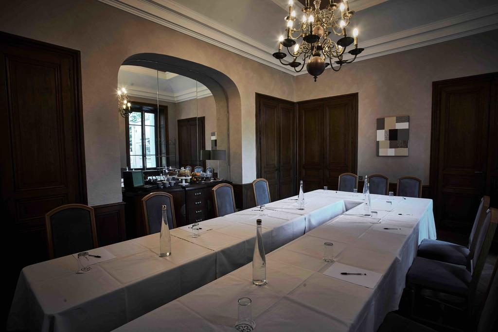 Domaine Des Sequoias - Les Collectionneurs Hotel Ruy-Montceau Luaran gambar