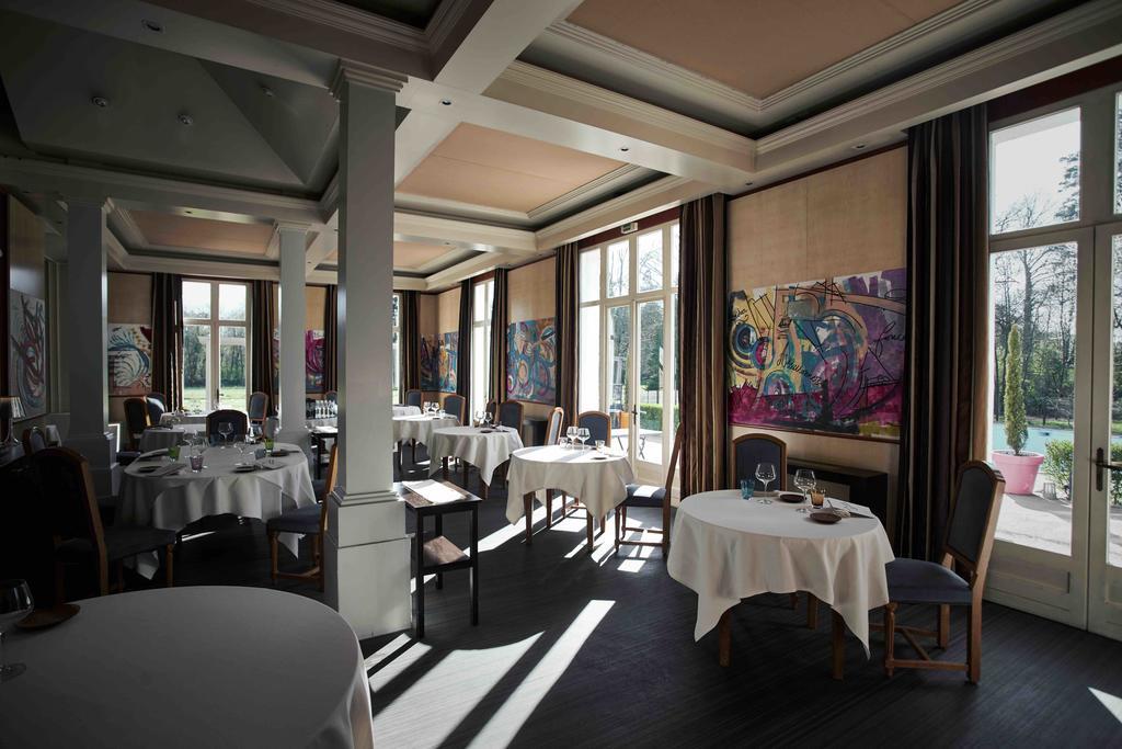 Domaine Des Sequoias - Les Collectionneurs Hotel Ruy-Montceau Luaran gambar